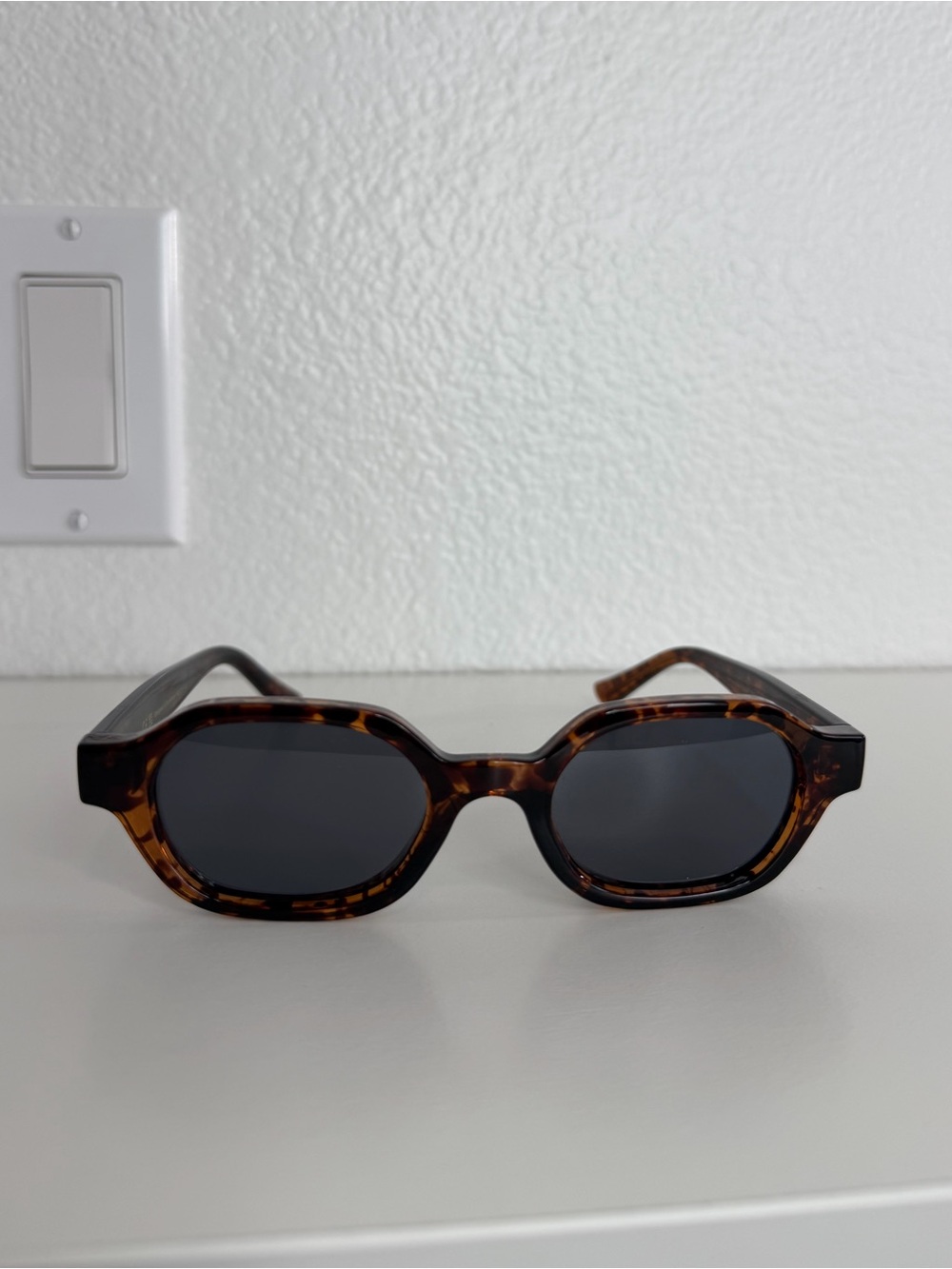 Meller Unisex Tortoiseshell Retro Rectangle Sunglasses